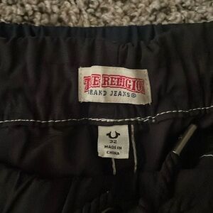 New without tags True Religion Bobbi Baggy Cargo pants size 32.